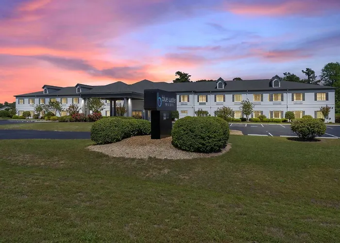 Blue Water Inn & Suites BW Signature Collection