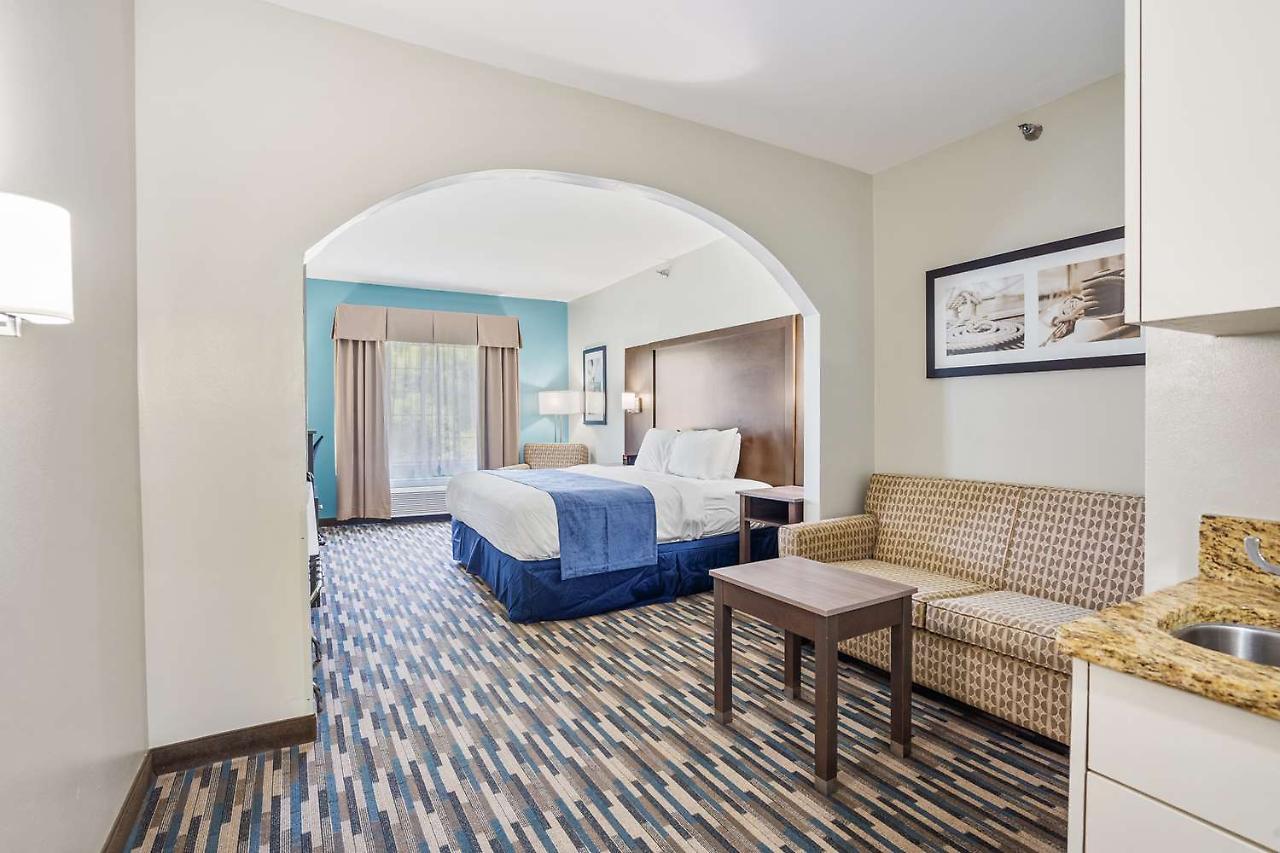 Hotel Blue Water & Bw Signature Collection Sneads Ferry