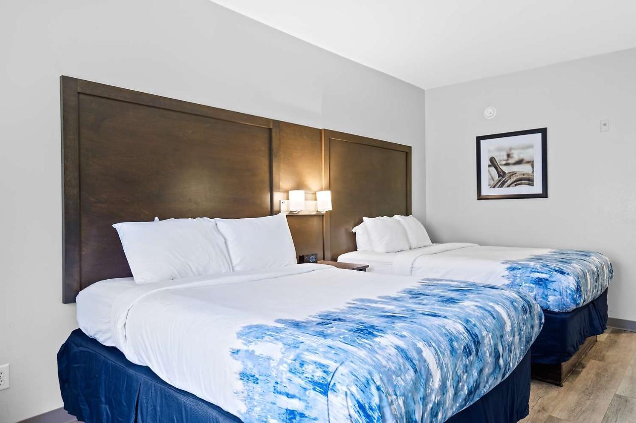 Hotel Blue Water & Bw Signature Collection Sneads Ferry