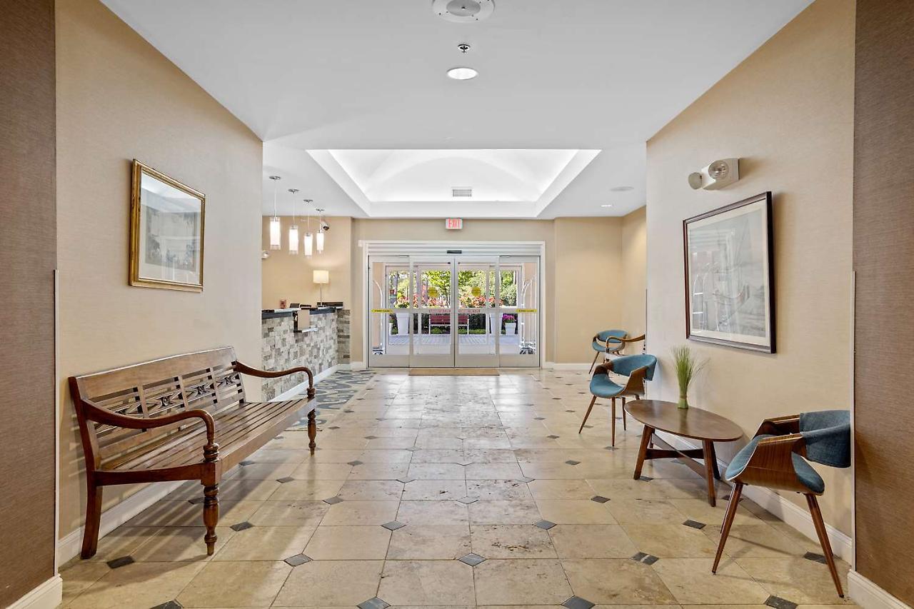 Hotel Blue Water & Bw Signature Collection Sneads Ferry