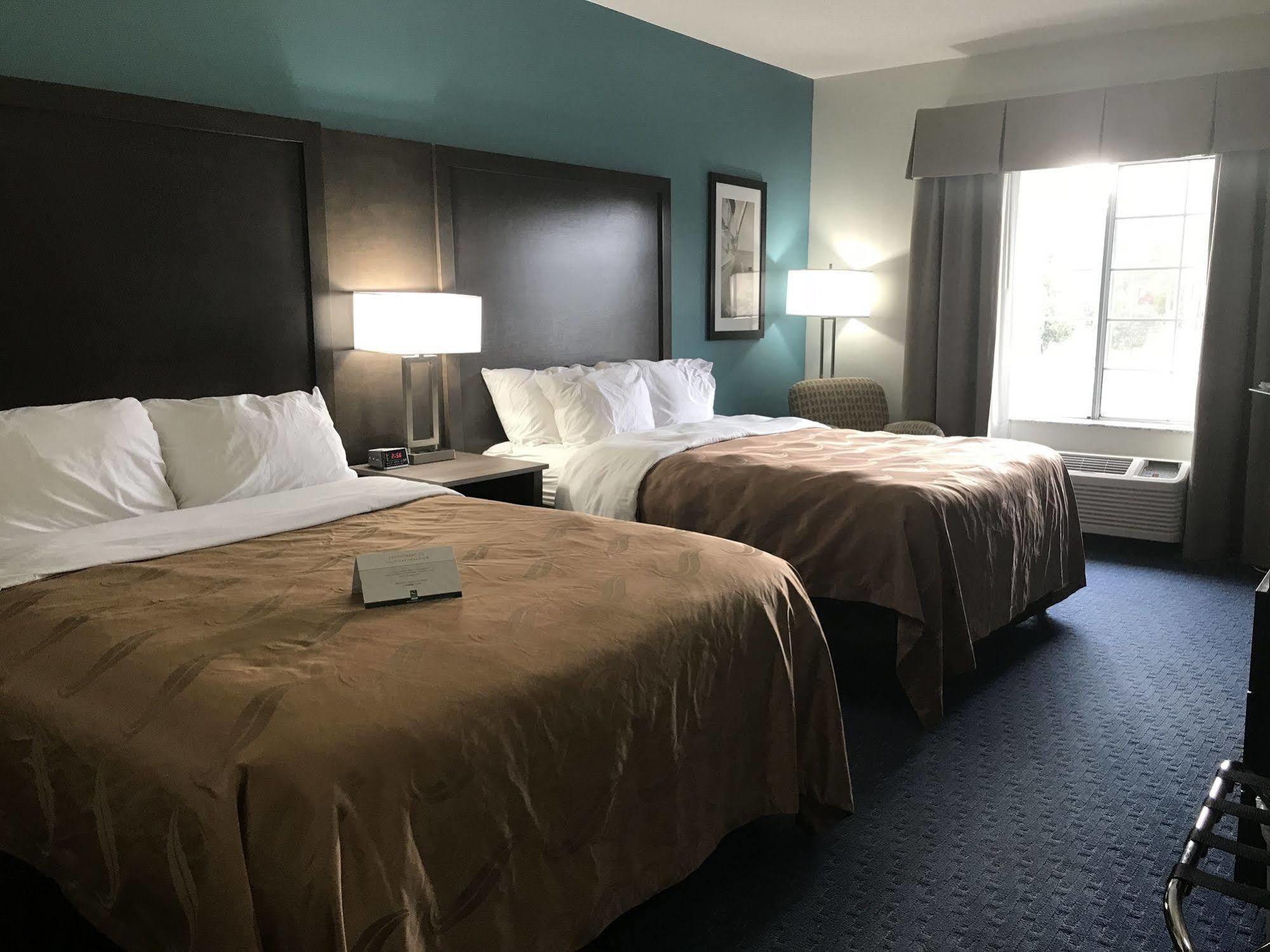 Blue Water & Bw Signature Collection Hotel Sneads Ferry