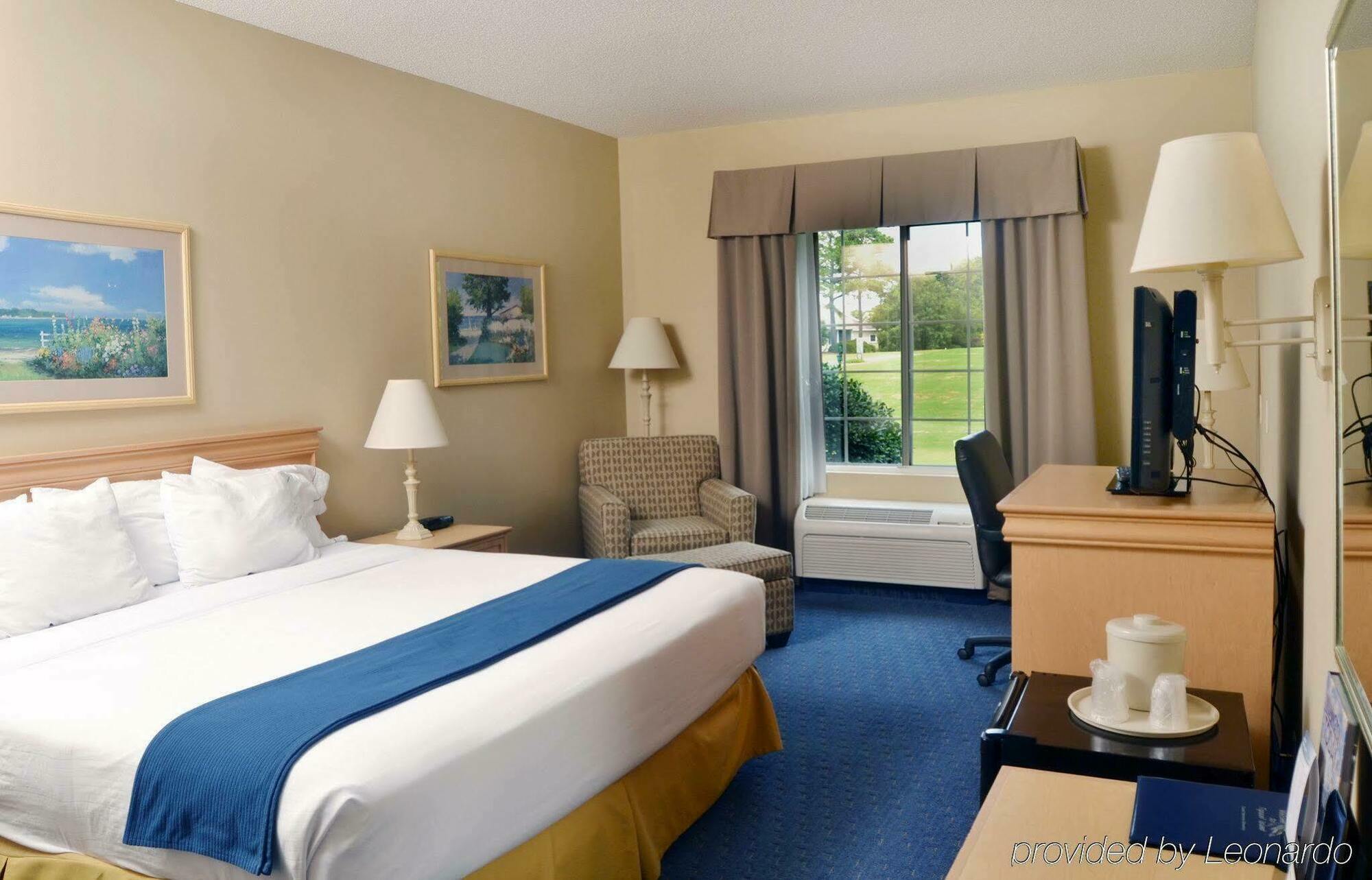Hotel Blue Water & Bw Signature Collection Sneads Ferry